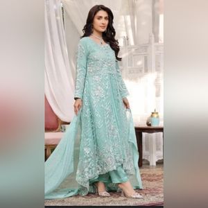 Serika pakistani 3pc outfit